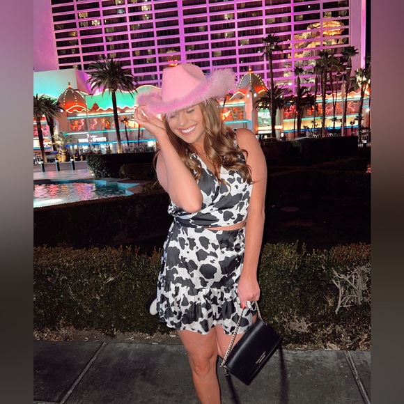 Meet your Posher, Jessica - Picture 9 of 9